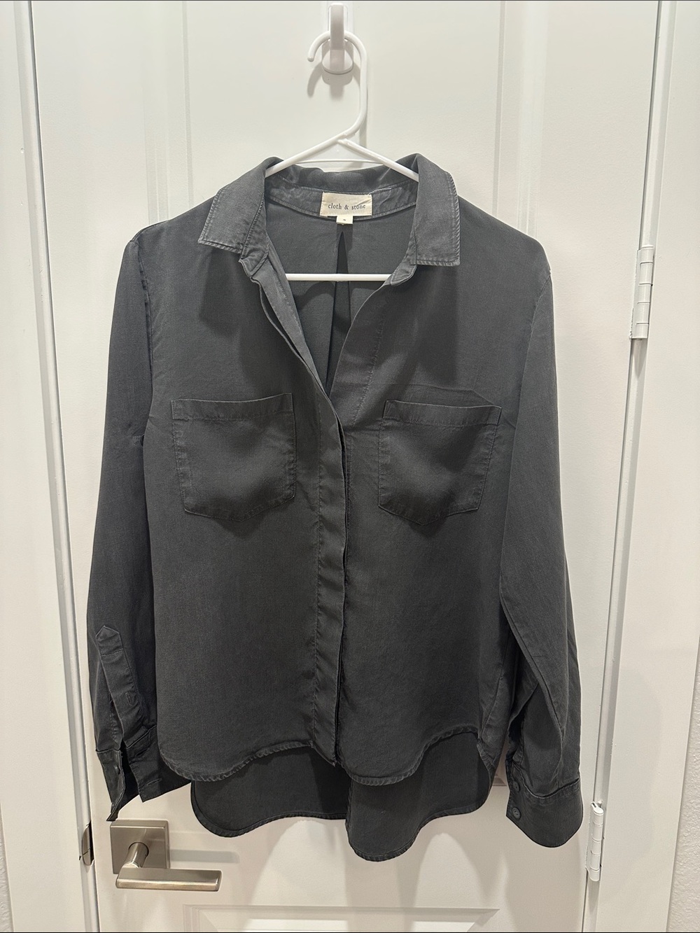 cloth & stone Charcoal Button-Front Shirt